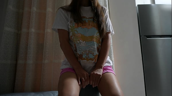 A cute girl dropped by for sex
